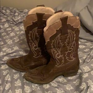 Size 7 Women’s Cowboy boots